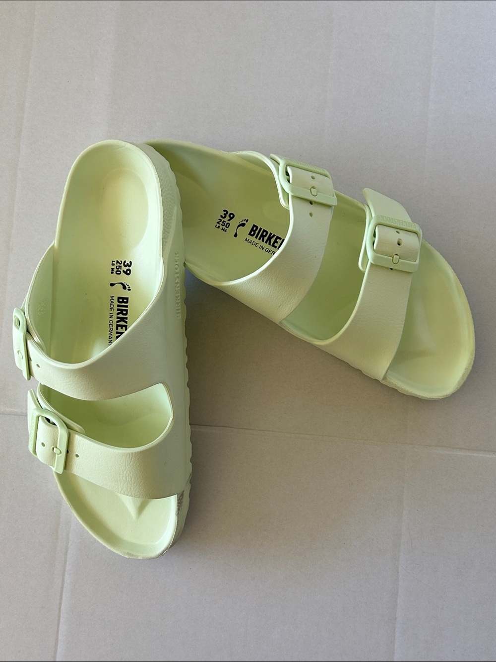 BIRKENSTOCK ARIZONA LIGHT LIME COLOR DOUBLE BUCKLE MADE IN GERMANY SZ 39
